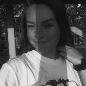 Meet your Posher, Lilly